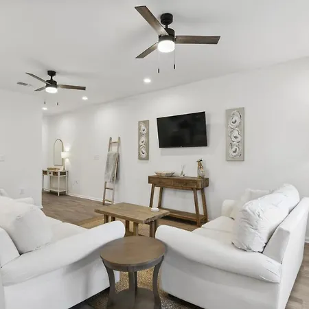 Vacation Rental In Old Town Bay St Louis Plus Parking For Rv Bay St. Louis Exterior photo