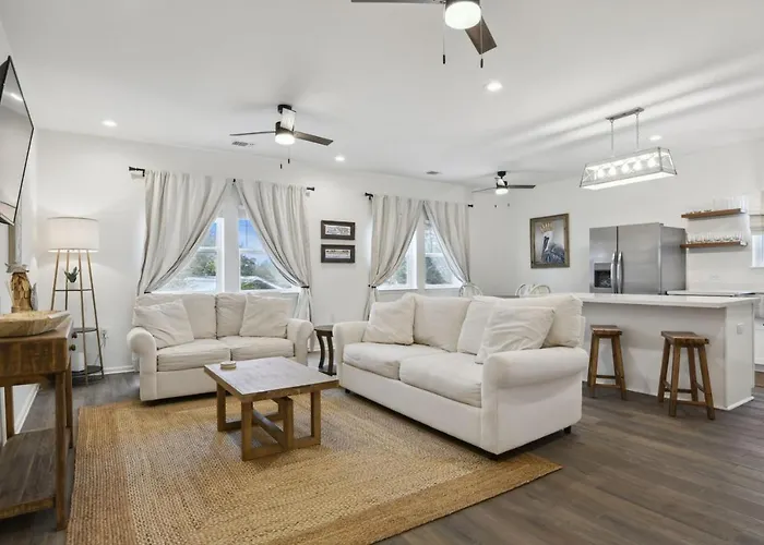 Vacation Rental In Old Town Bay St Louis Unit A